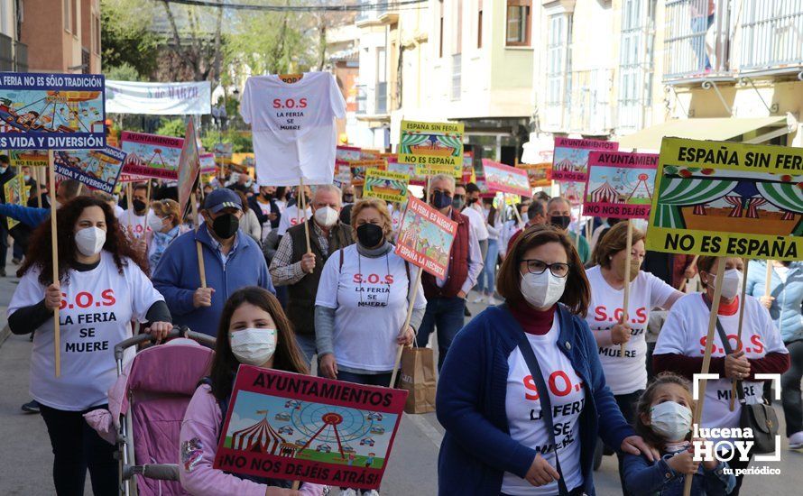 GALERÍA: En torno a 500 personas piden a los ayuntamientos desde Lucena que vuelvan a contar con el sector de la feria