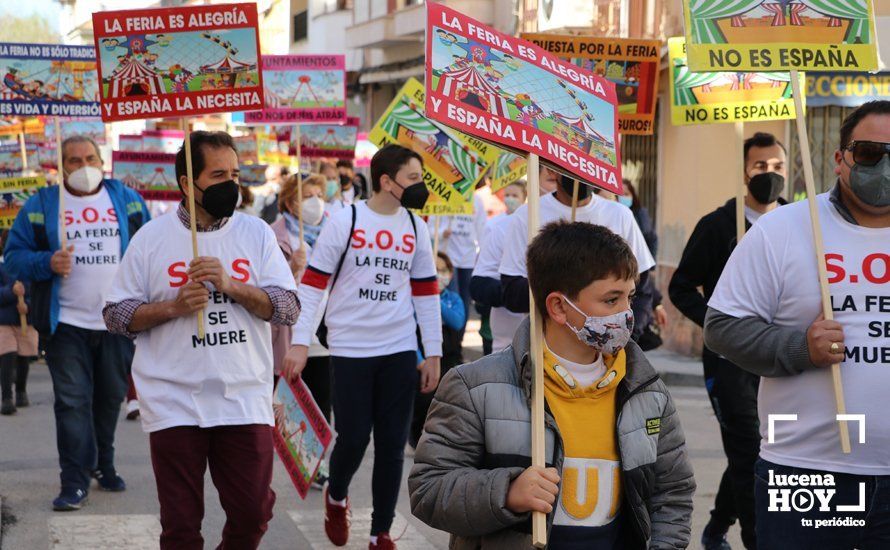 GALERÍA: En torno a 500 personas piden a los ayuntamientos desde Lucena que vuelvan a contar con el sector de la feria GALERÍA: En torno a 500 personas piden a los ayuntamientos desde Lucena que vuelvan a contar con el sector de la feria