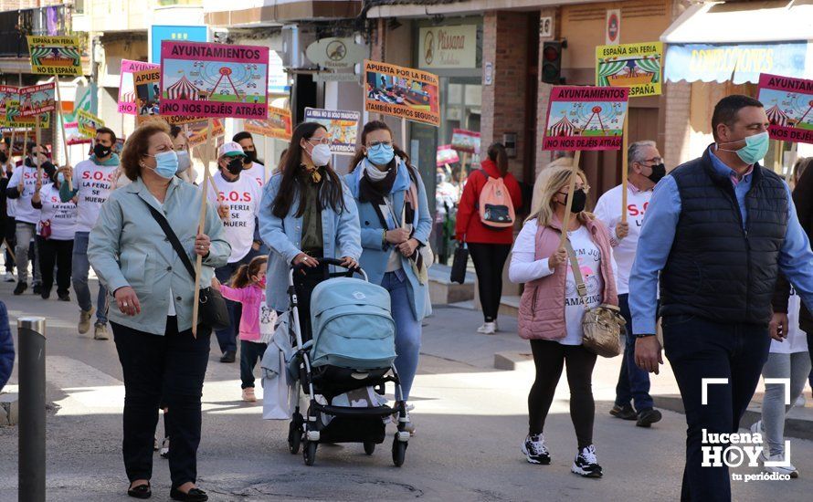 GALERÍA: En torno a 500 personas piden a los ayuntamientos desde Lucena que vuelvan a contar con el sector de la feria