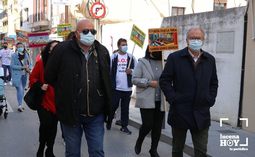 GALERÍA: En torno a 500 personas piden a los ayuntamientos desde Lucena que vuelvan a contar con el sector de la feria