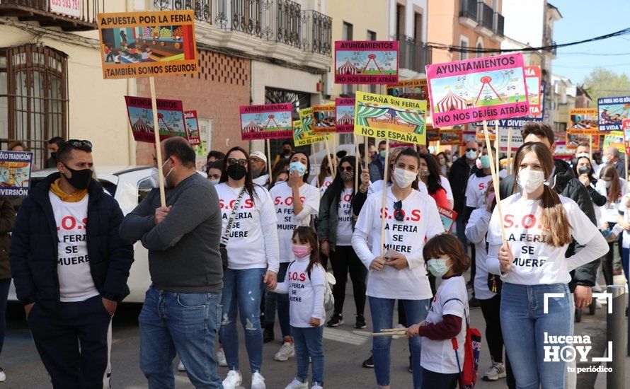 GALERÍA: En torno a 500 personas piden a los ayuntamientos desde Lucena que vuelvan a contar con el sector de la feria