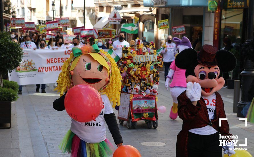 GALERÍA: En torno a 500 personas piden a los ayuntamientos desde Lucena que vuelvan a contar con el sector de la feria GALERÍA: En torno a 500 personas piden a los ayuntamientos desde Lucena que vuelvan a contar con el sector de la feria