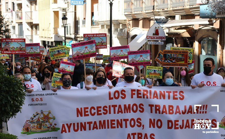 GALERÍA: En torno a 500 personas piden a los ayuntamientos desde Lucena que vuelvan a contar con el sector de la feria GALERÍA: En torno a 500 personas piden a los ayuntamientos desde Lucena que vuelvan a contar con el sector de la feria