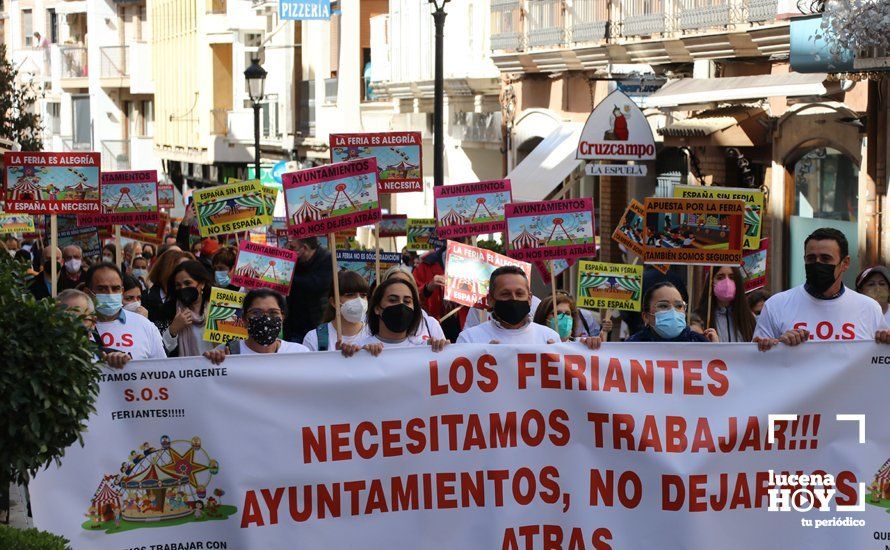 GALERÍA: En torno a 500 personas piden a los ayuntamientos desde Lucena que vuelvan a contar con el sector de la feria