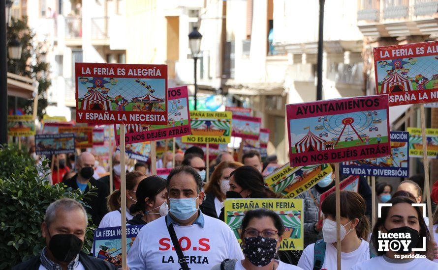 GALERÍA: En torno a 500 personas piden a los ayuntamientos desde Lucena que vuelvan a contar con el sector de la feria