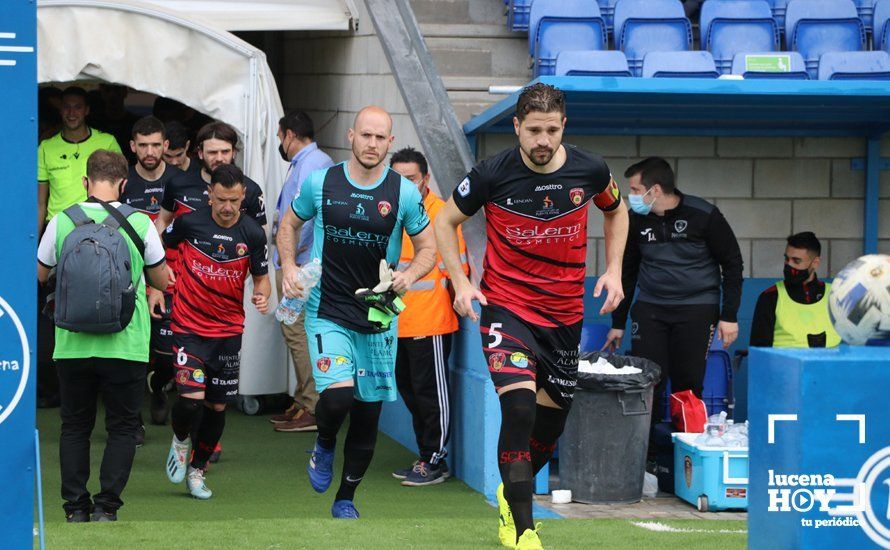 GALERÍA / El Puente Genil se lleva el derbi en el estadio Ciudad de Lucena en un partido con más emoción que ocasiones (0-1)