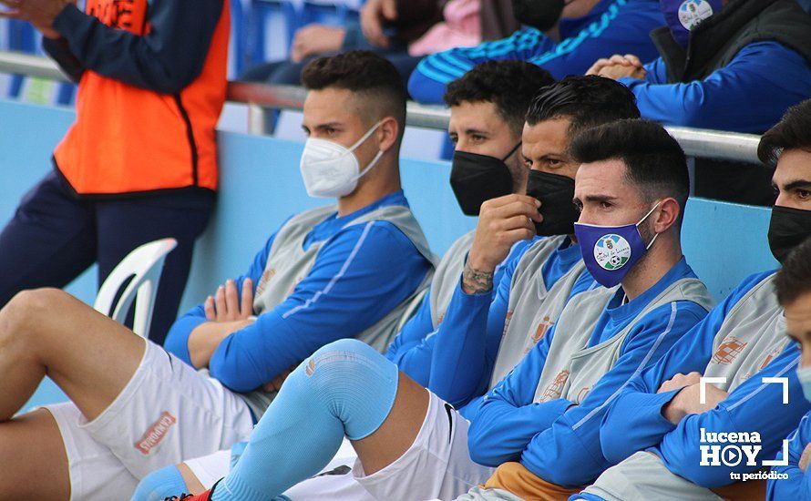 GALERÍA / El Puente Genil se lleva el derbi en el estadio Ciudad de Lucena en un partido con más emoción que ocasiones (0-1)