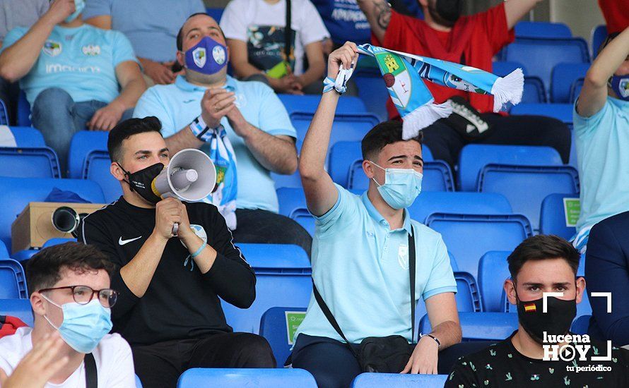 GALERÍA / El Puente Genil se lleva el derbi en el estadio Ciudad de Lucena en un partido con más emoción que ocasiones (0-1)