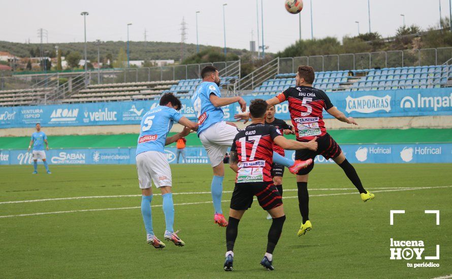 GALERÍA / El Puente Genil se lleva el derbi en el estadio Ciudad de Lucena en un partido con más emoción que ocasiones (0-1)
