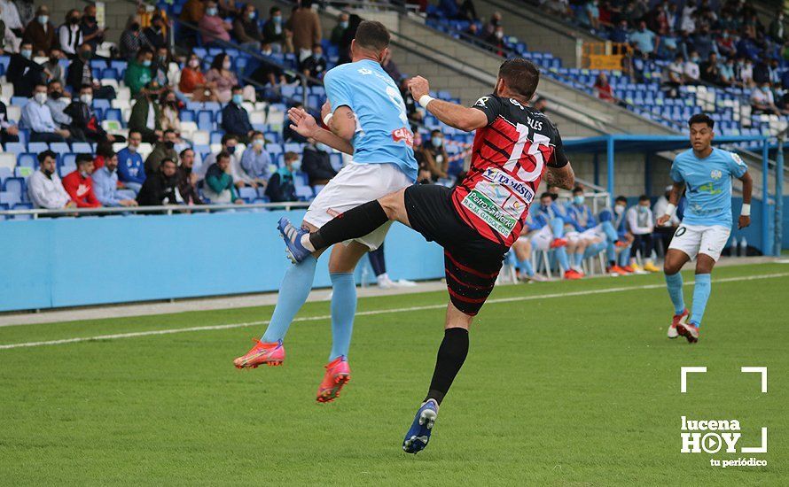 GALERÍA / El Puente Genil se lleva el derbi en el estadio Ciudad de Lucena en un partido con más emoción que ocasiones (0-1)