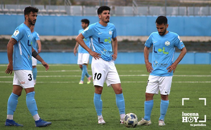 GALERÍA / El Puente Genil se lleva el derbi en el estadio Ciudad de Lucena en un partido con más emoción que ocasiones (0-1)