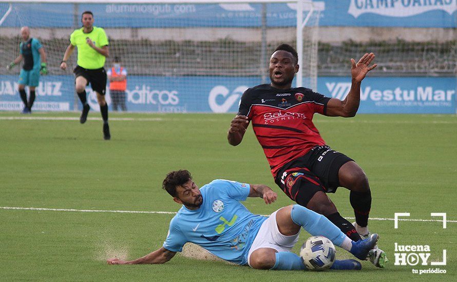 GALERÍA / El Puente Genil se lleva el derbi en el estadio Ciudad de Lucena en un partido con más emoción que ocasiones (0-1)