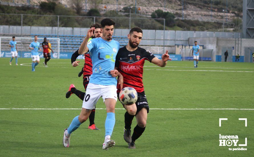 GALERÍA / El Puente Genil se lleva el derbi en el estadio Ciudad de Lucena en un partido con más emoción que ocasiones (0-1)