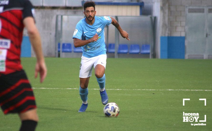 GALERÍA / El Puente Genil se lleva el derbi en el estadio Ciudad de Lucena en un partido con más emoción que ocasiones (0-1)