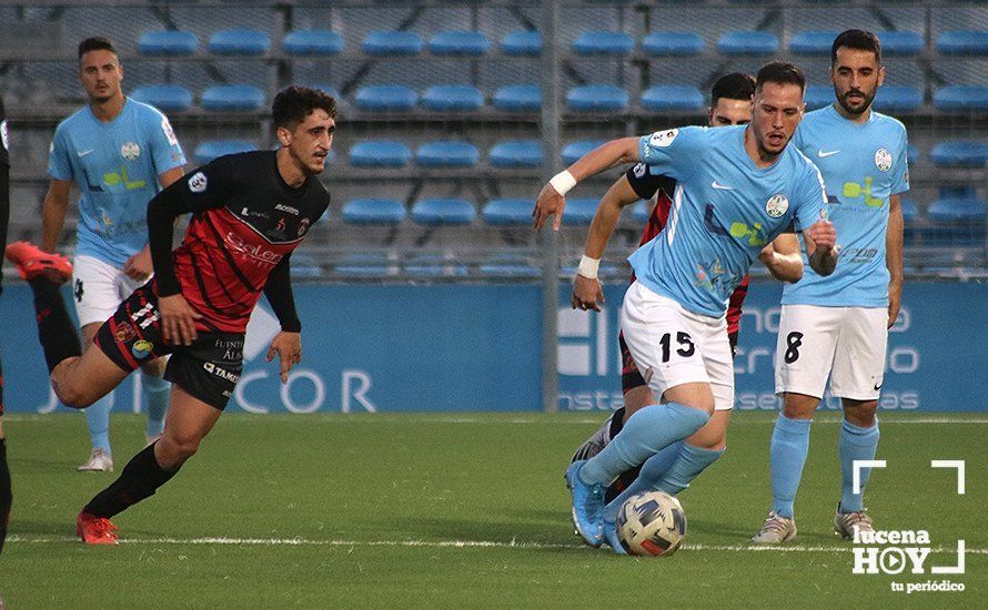 GALERÍA / El Puente Genil se lleva el derbi en el estadio Ciudad de Lucena en un partido con más emoción que ocasiones (0-1)