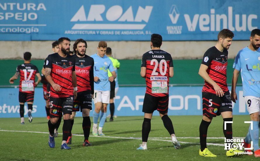 GALERÍA / El Puente Genil se lleva el derbi en el estadio Ciudad de Lucena en un partido con más emoción que ocasiones (0-1)