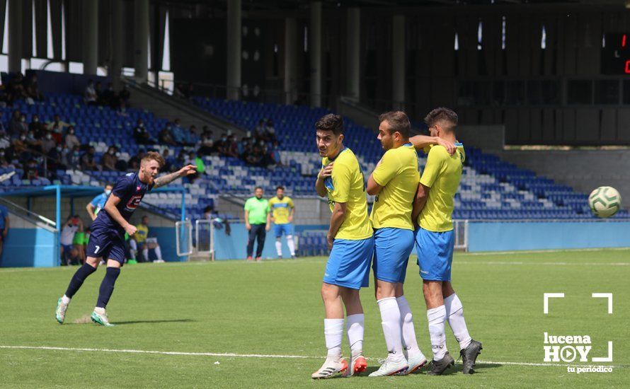 GALERÍA: El Lucecor se impone a un correoso Castro del Río en un partido con más emoción que juego y sigue soñando con el ascenso (1-0) GALERÍA: El Lucecor se impone a un correoso Castro del Río en un partido con más emoción que juego y sigue soñando con el ascenso (1-0)