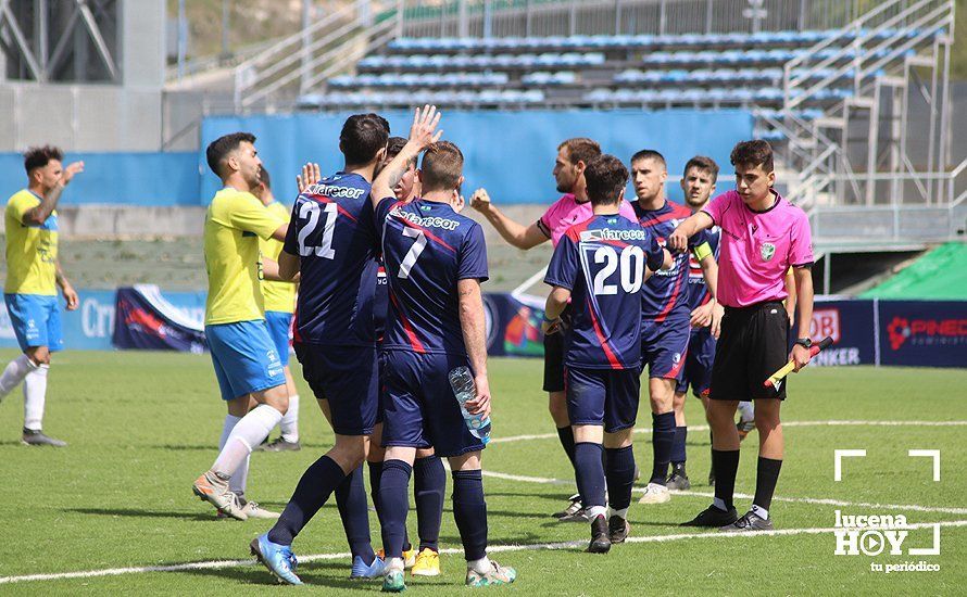 GALERÍA: El Lucecor se impone a un correoso Castro del Río en un partido con más emoción que juego y sigue soñando con el ascenso (1-0) GALERÍA: El Lucecor se impone a un correoso Castro del Río en un partido con más emoción que juego y sigue soñando con el ascenso (1-0)