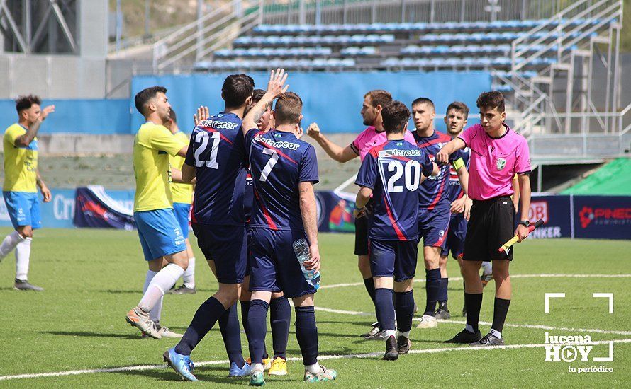 GALERÍA: El Lucecor se impone a un correoso Castro del Río en un partido con más emoción que juego y sigue soñando con el ascenso (1-0)