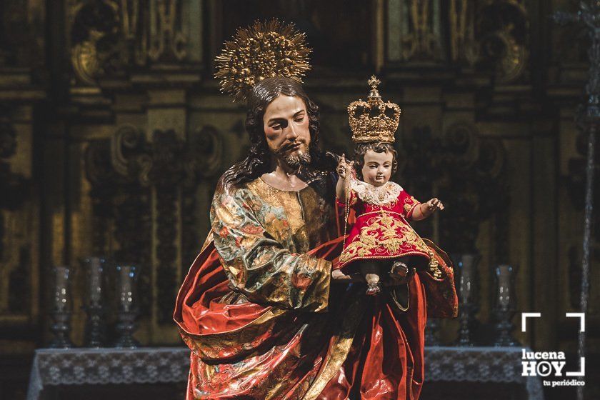  La imagen de San José, expuesta en acto de veneración durante la tarde del domingo 