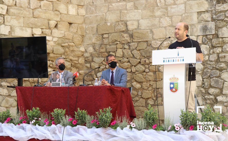 GALERÍA: 51 homenajes a Manolo Lara Cantizani en el libro "Fe, energía. Coloreando arcángeles, el tigre impar" presentado en el Castillo de Lucena