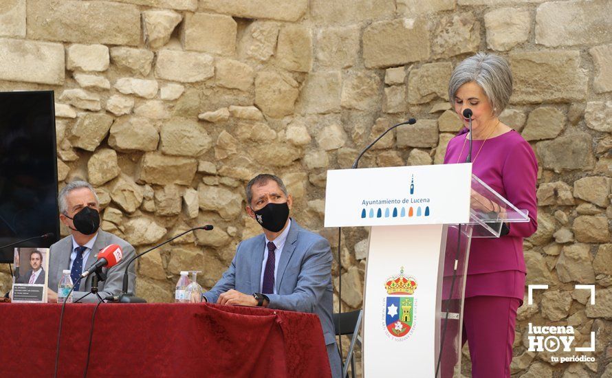 GALERÍA: 51 homenajes a Manolo Lara Cantizani en el libro "Fe, energía. Coloreando arcángeles, el tigre impar" presentado en el Castillo de Lucena