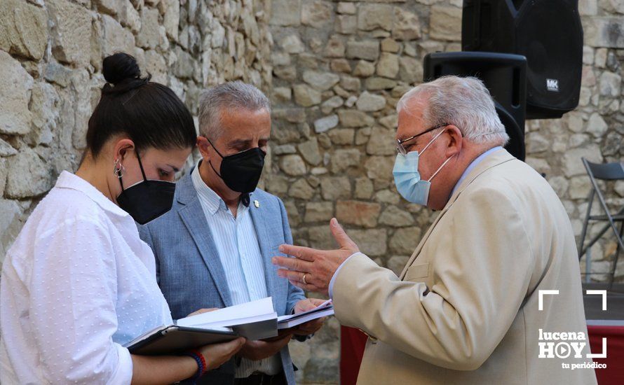 GALERÍA: Antonio Rivas aúna poesía y flamenco en la presentación en el Castillo de Lucena de su último poemario "Calle Huertas y Pabellones"