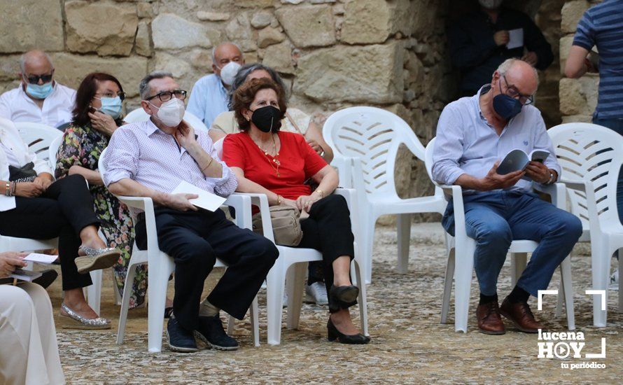 GALERÍA: Antonio Rivas aúna poesía y flamenco en la presentación en el Castillo de Lucena de su último poemario "Calle Huertas y Pabellones"