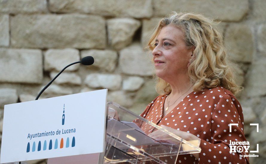 GALERÍA: Antonio Rivas aúna poesía y flamenco en la presentación en el Castillo de Lucena de su último poemario "Calle Huertas y Pabellones"