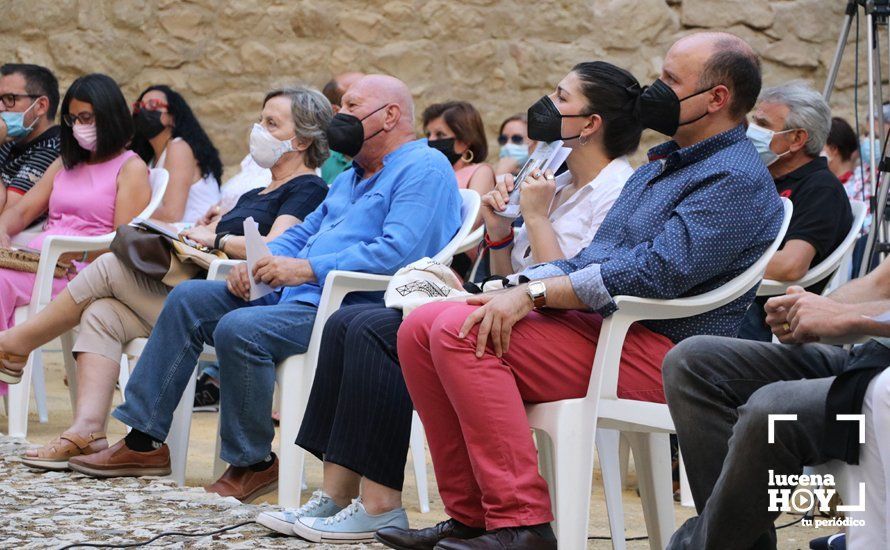 GALERÍA: Antonio Rivas aúna poesía y flamenco en la presentación en el Castillo de Lucena de su último poemario "Calle Huertas y Pabellones"