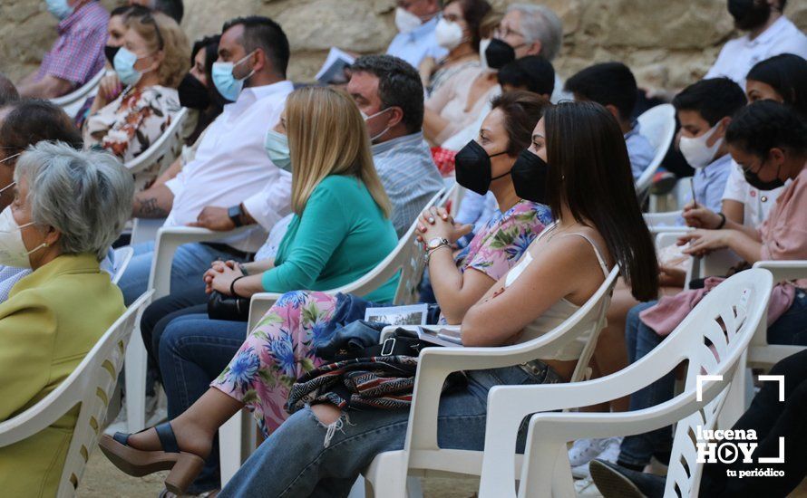 GALERÍA: Antonio Rivas aúna poesía y flamenco en la presentación en el Castillo de Lucena de su último poemario "Calle Huertas y Pabellones"