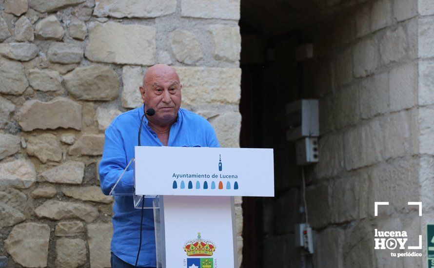 GALERÍA: Antonio Rivas aúna poesía y flamenco en la presentación en el Castillo de Lucena de su último poemario "Calle Huertas y Pabellones"