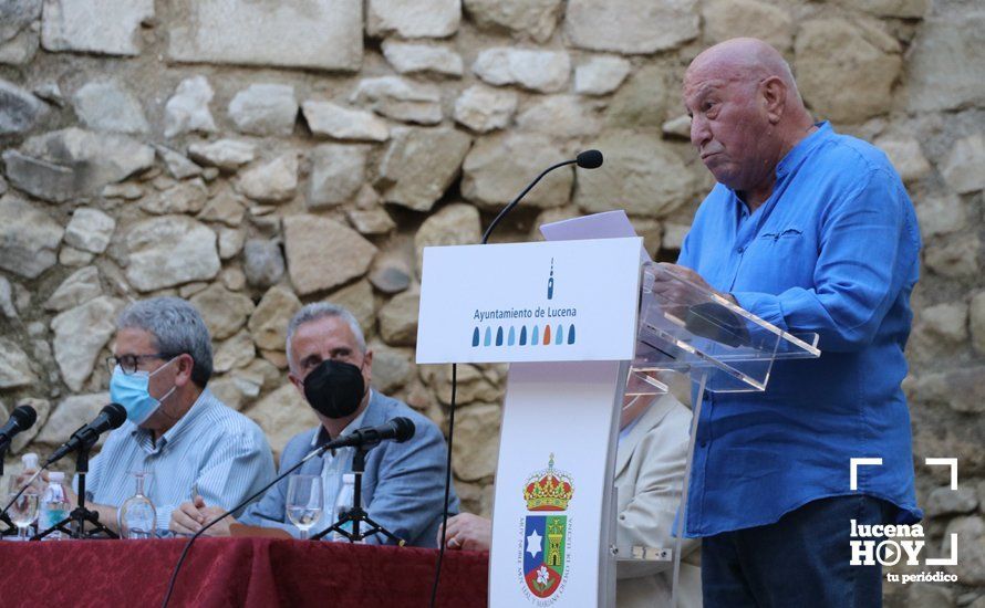 GALERÍA: Antonio Rivas aúna poesía y flamenco en la presentación en el Castillo de Lucena de su último poemario "Calle Huertas y Pabellones"