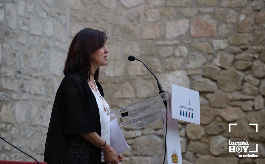 GALERÍA: Antonio Rivas aúna poesía y flamenco en la presentación en el Castillo de Lucena de su último poemario "Calle Huertas y Pabellones"