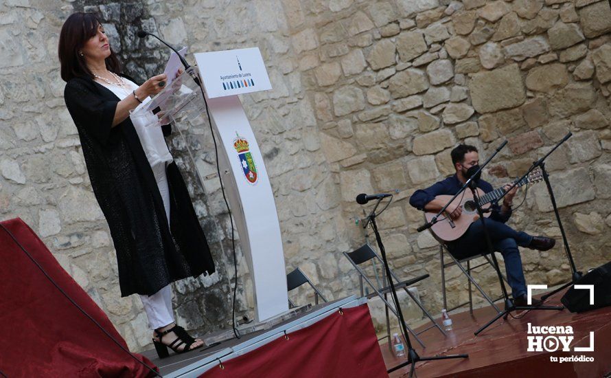 GALERÍA: Antonio Rivas aúna poesía y flamenco en la presentación en el Castillo de Lucena de su último poemario "Calle Huertas y Pabellones"