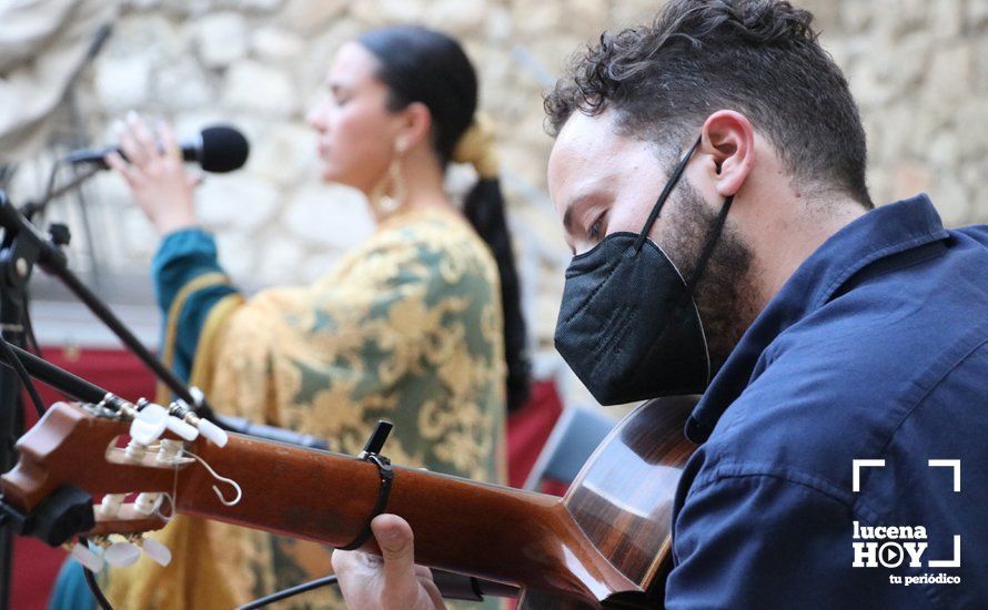 GALERÍA: Antonio Rivas aúna poesía y flamenco en la presentación en el Castillo de Lucena de su último poemario "Calle Huertas y Pabellones"