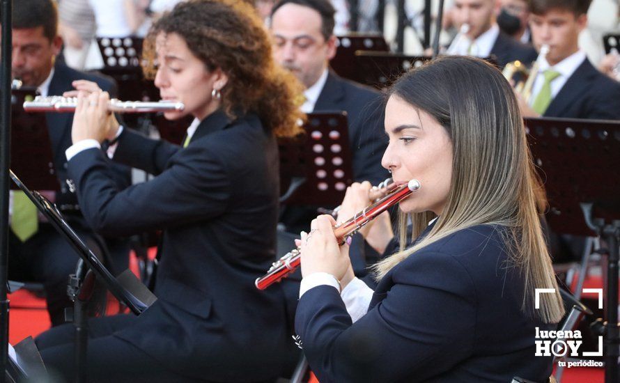 GALERÍA: La Banda de Música de Lucena y la Escuela Municipal de Música llevan su repertorio aracelitano a las puertas de San Mateo
