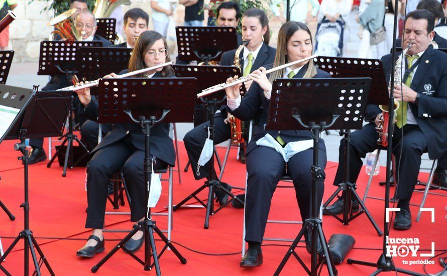 GALERÍA: La Banda de Música de Lucena y la Escuela Municipal de Música llevan su repertorio aracelitano a las puertas de San Mateo