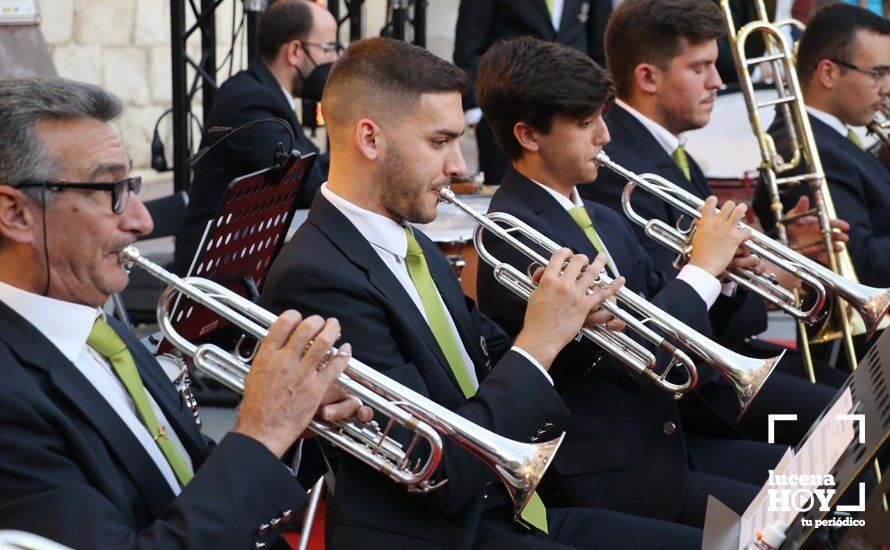 GALERÍA: La Banda de Música de Lucena y la Escuela Municipal de Música llevan su repertorio aracelitano a las puertas de San Mateo