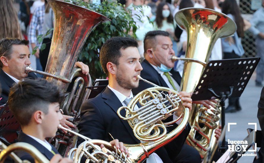 GALERÍA: La Banda de Música de Lucena y la Escuela Municipal de Música llevan su repertorio aracelitano a las puertas de San Mateo