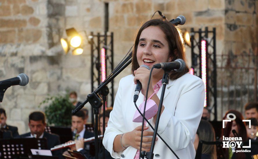 GALERÍA: La Banda de Música de Lucena y la Escuela Municipal de Música llevan su repertorio aracelitano a las puertas de San Mateo