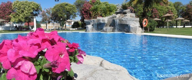  Abiertas las piscinas municipales, tras una inversión de 10.000€ (v) 
