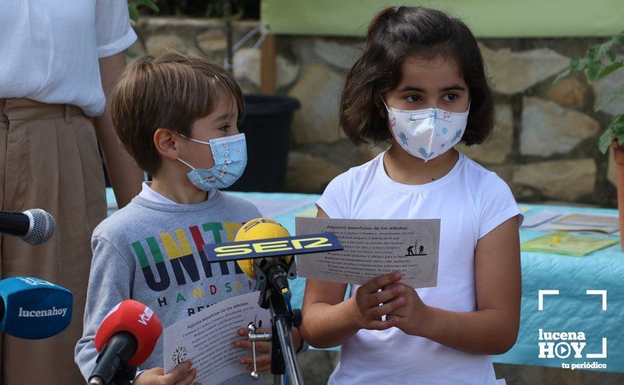 GALERÍA: "Al arbolito, desde chiquito": Los alumnos del Virgen de Araceli reciben de Mejorana diplomas por sus dibujos para la Vía Verde