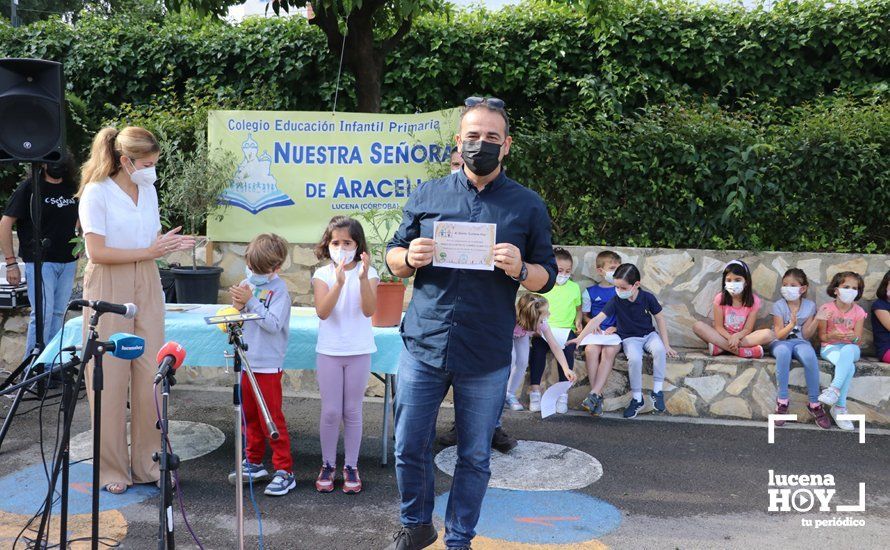 GALERÍA: "Al arbolito, desde chiquito": Los alumnos del Virgen de Araceli reciben de Mejorana diplomas por sus dibujos para la Vía Verde