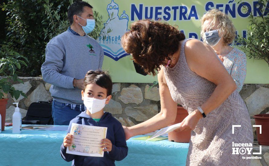 GALERÍA: "Al arbolito, desde chiquito": Los alumnos del Virgen de Araceli reciben de Mejorana diplomas por sus dibujos para la Vía Verde