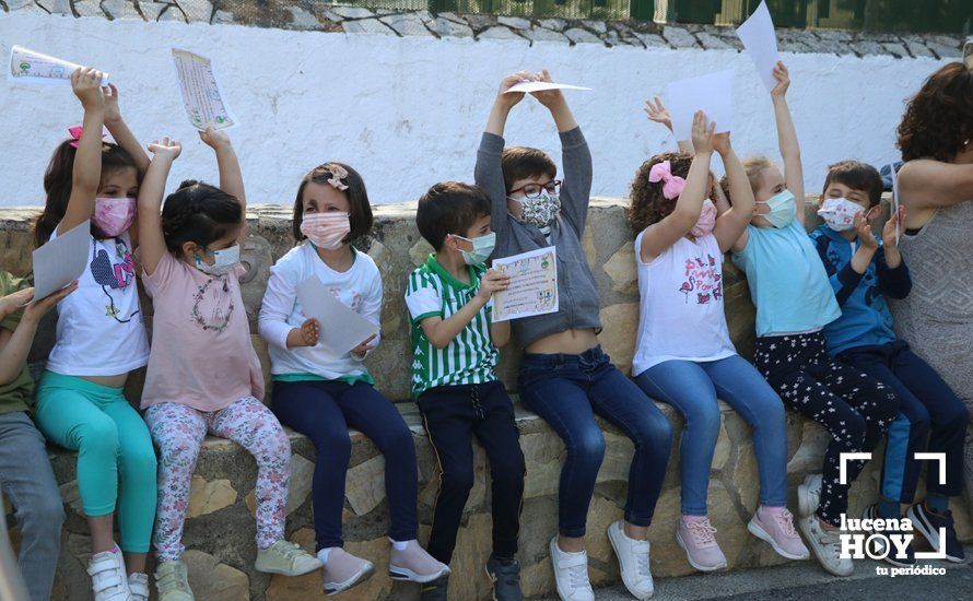 GALERÍA: "Al arbolito, desde chiquito": Los alumnos del Virgen de Araceli reciben de Mejorana diplomas por sus dibujos para la Vía Verde