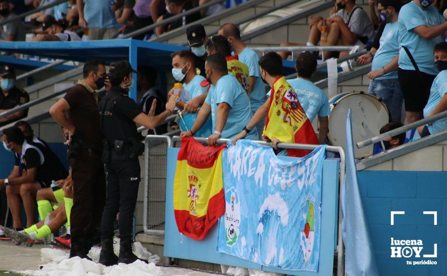 GALERÍA: El Ciudad de Lucena se queda otra vez con la cara amarga del fútbol tras caer en el último segundo ante el Ceuta (1-2). Las fotos de la grada, el partido y la desilusión