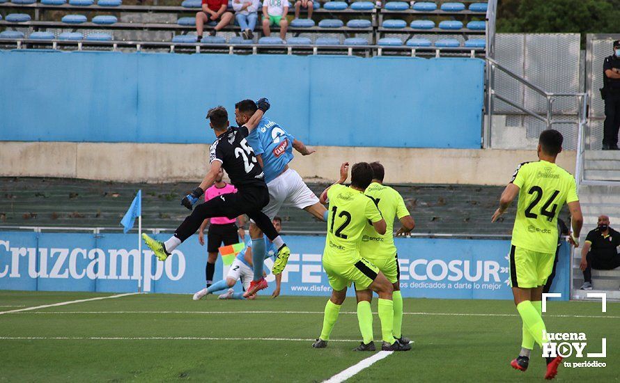 GALERÍA: El Ciudad de Lucena se queda otra vez con la cara amarga del fútbol tras caer en el último segundo ante el Ceuta (1-2). Las fotos de la grada, el partido y la desilusión