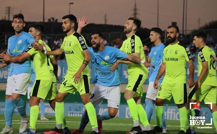 GALERÍA: El Ciudad de Lucena se queda otra vez con la cara amarga del fútbol tras caer en el último segundo ante el Ceuta (1-2). Las fotos de la grada, el partido y la desilusión