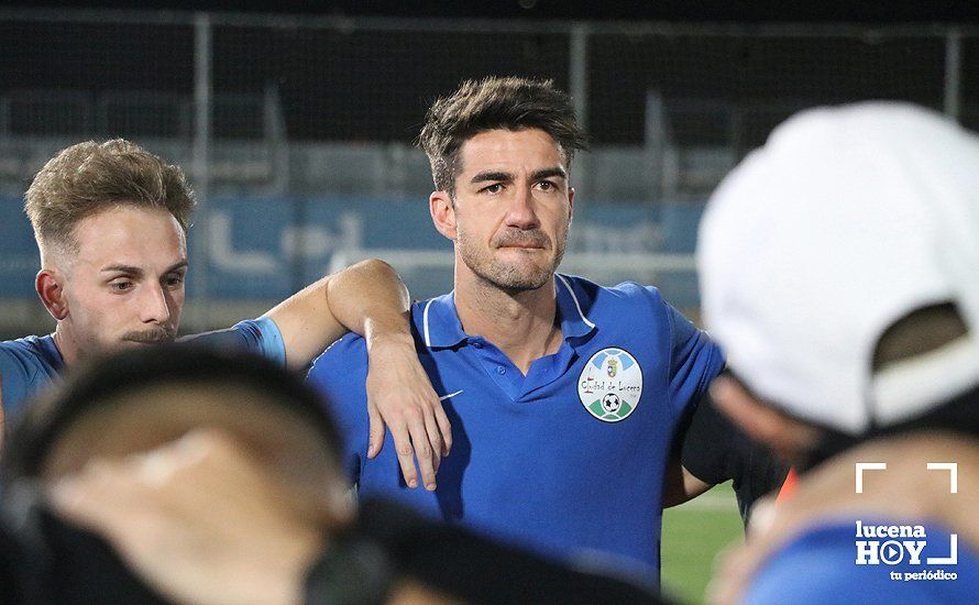 GALERÍA: El Ciudad de Lucena se queda otra vez con la cara amarga del fútbol tras caer en el último segundo ante el Ceuta (1-2). Las fotos de la grada, el partido y la desilusión GALERÍA: El Ciudad de Lucena se queda otra vez con la cara amarga del fútbol tras caer en el último segundo ante el Ceuta (1-2). Las fotos de la grada, el partido y la desilusión